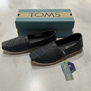 NWT Charcoal Classic Plaid TOMS